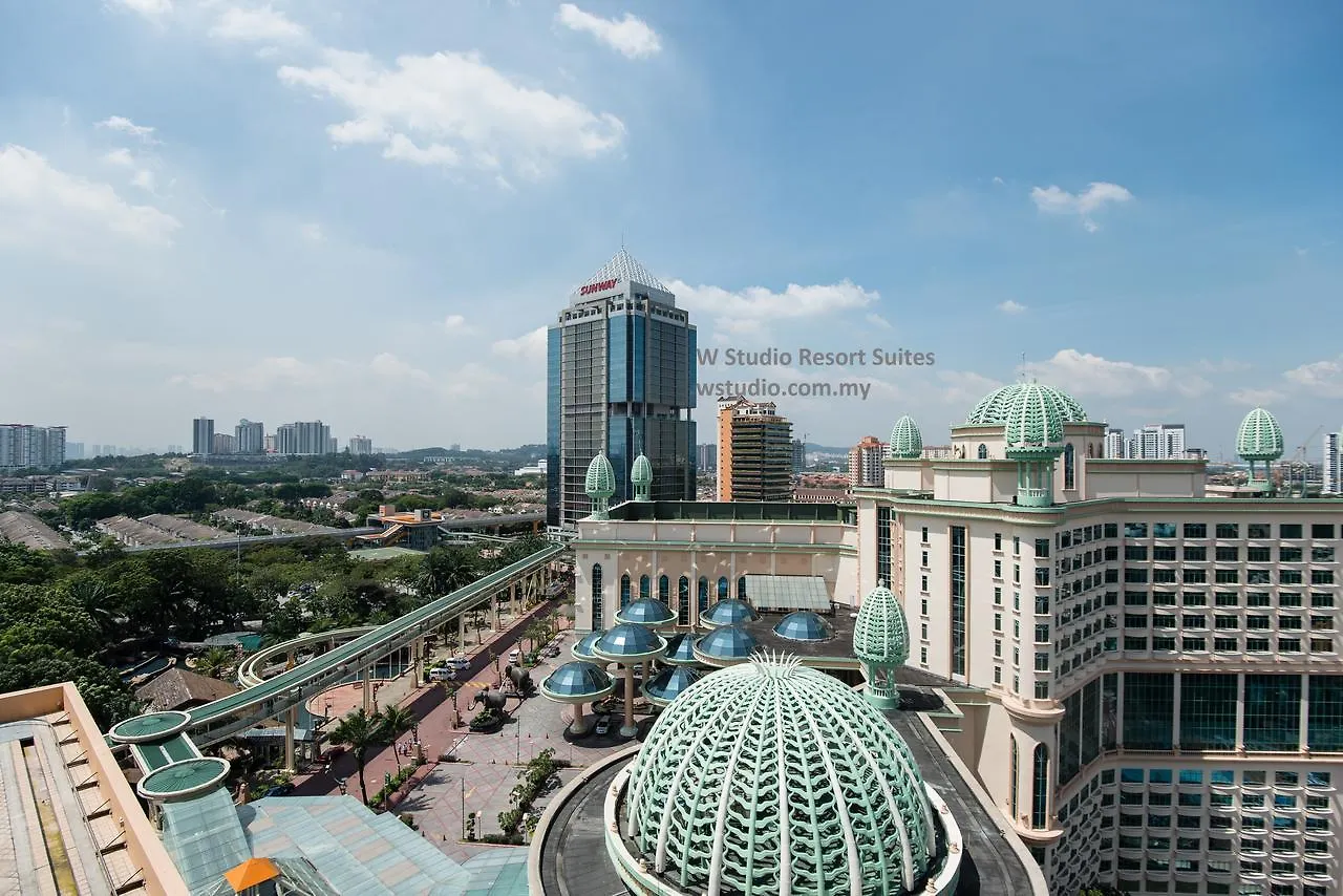 W Studio Resort Suites Petaling Jaya 0*,