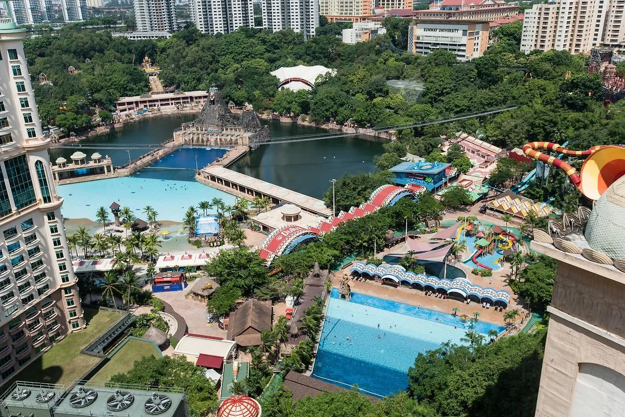 W Studio Resort Suites Petaling Jaya 0*,